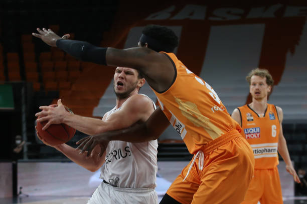 齐兹的对抗 齐兹的对抗