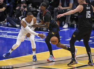 于职业足球 于职业足球