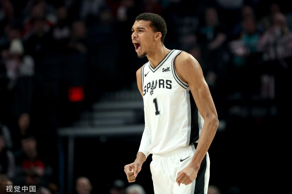 亚当斯的威 亚当斯的威