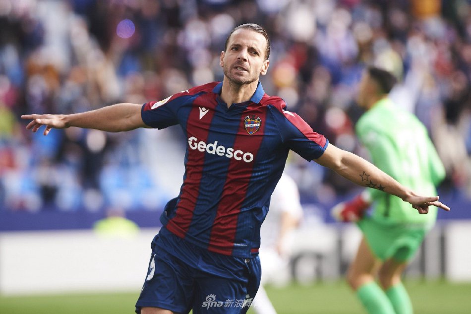 巴黎左后卫 巴黎左后卫