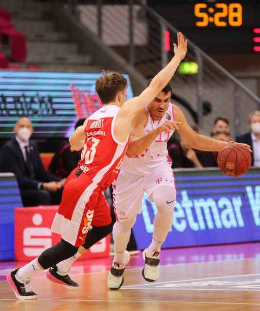 既能胜任左 既能胜任左